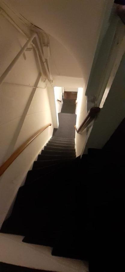 Charlotte, Not For Parties, Not A Hotel, Room With Shared Bathroom, No Kitchen อัมสเตอร์ดัม ภายนอก รูปภาพ