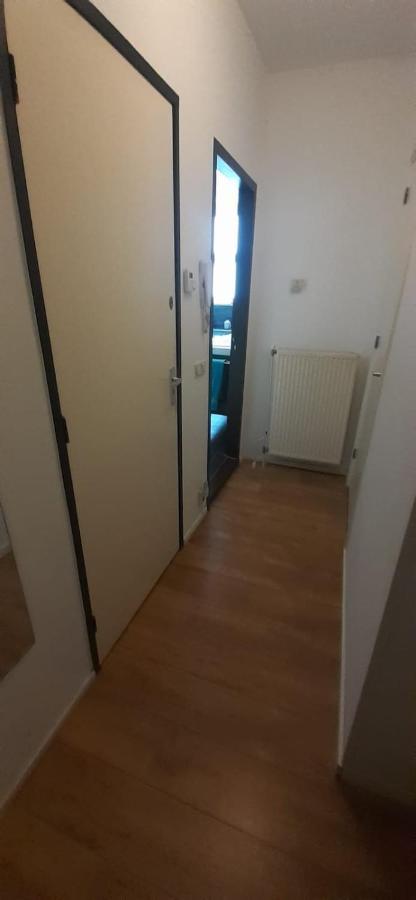 Charlotte, Not For Parties, Not A Hotel, Room With Shared Bathroom, No Kitchen อัมสเตอร์ดัม ภายนอก รูปภาพ