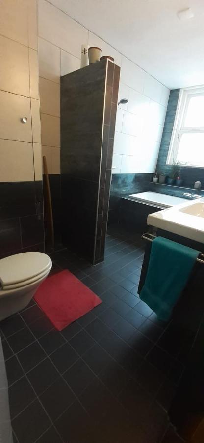 Charlotte, Not For Parties, Not A Hotel, Room With Shared Bathroom, No Kitchen อัมสเตอร์ดัม ภายนอก รูปภาพ